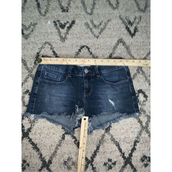 Victoria's Secret PINK Distressed Low Rise Denim Shorts Cut Off Frayed Womens Si - Picture 4 of 4